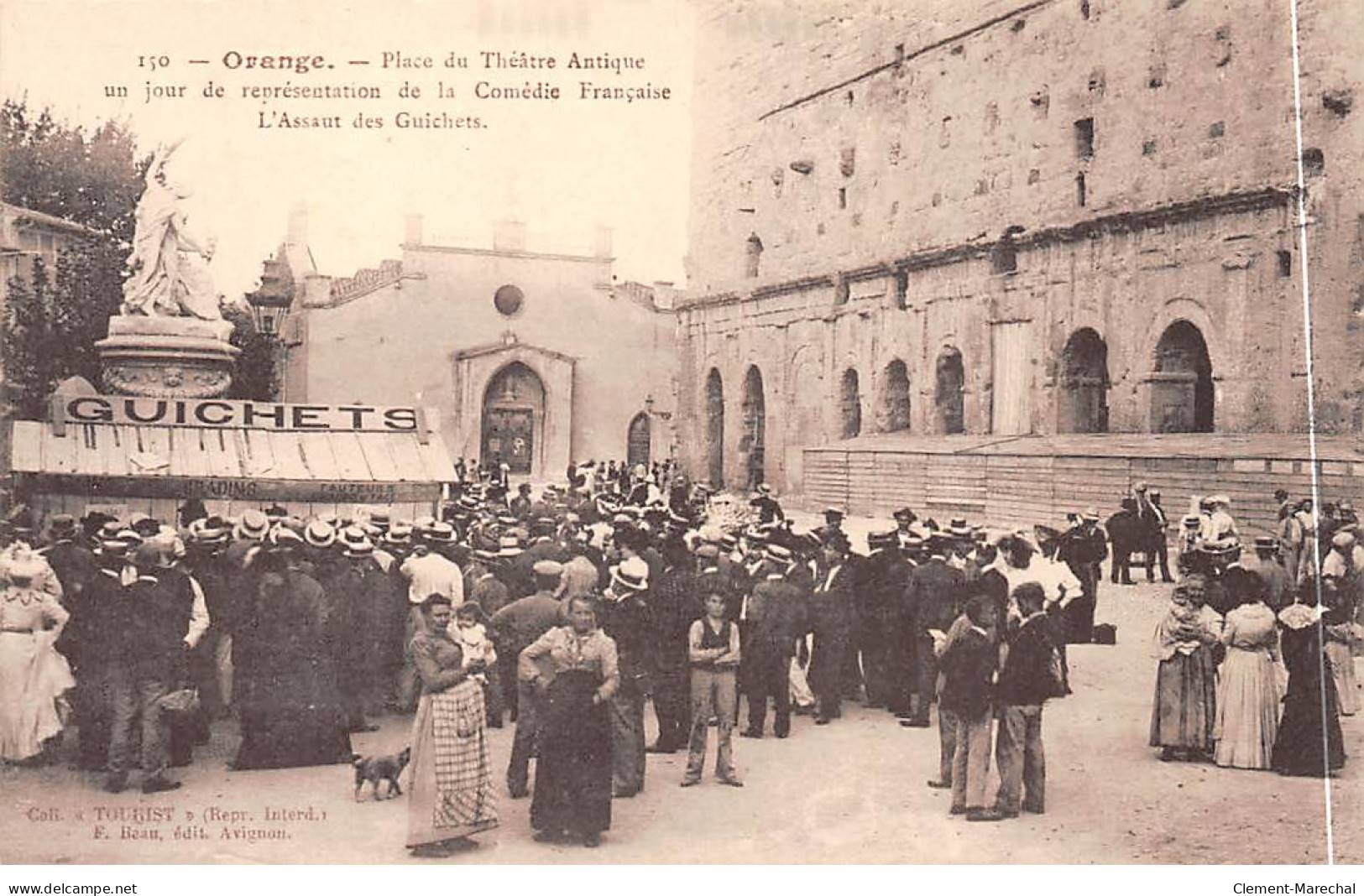 ORANGE - Place Du Théâtre Antique Un Jour De Représentant De La Comédie Française - L'Assaut Des Guichet - Très Bon état - Orange