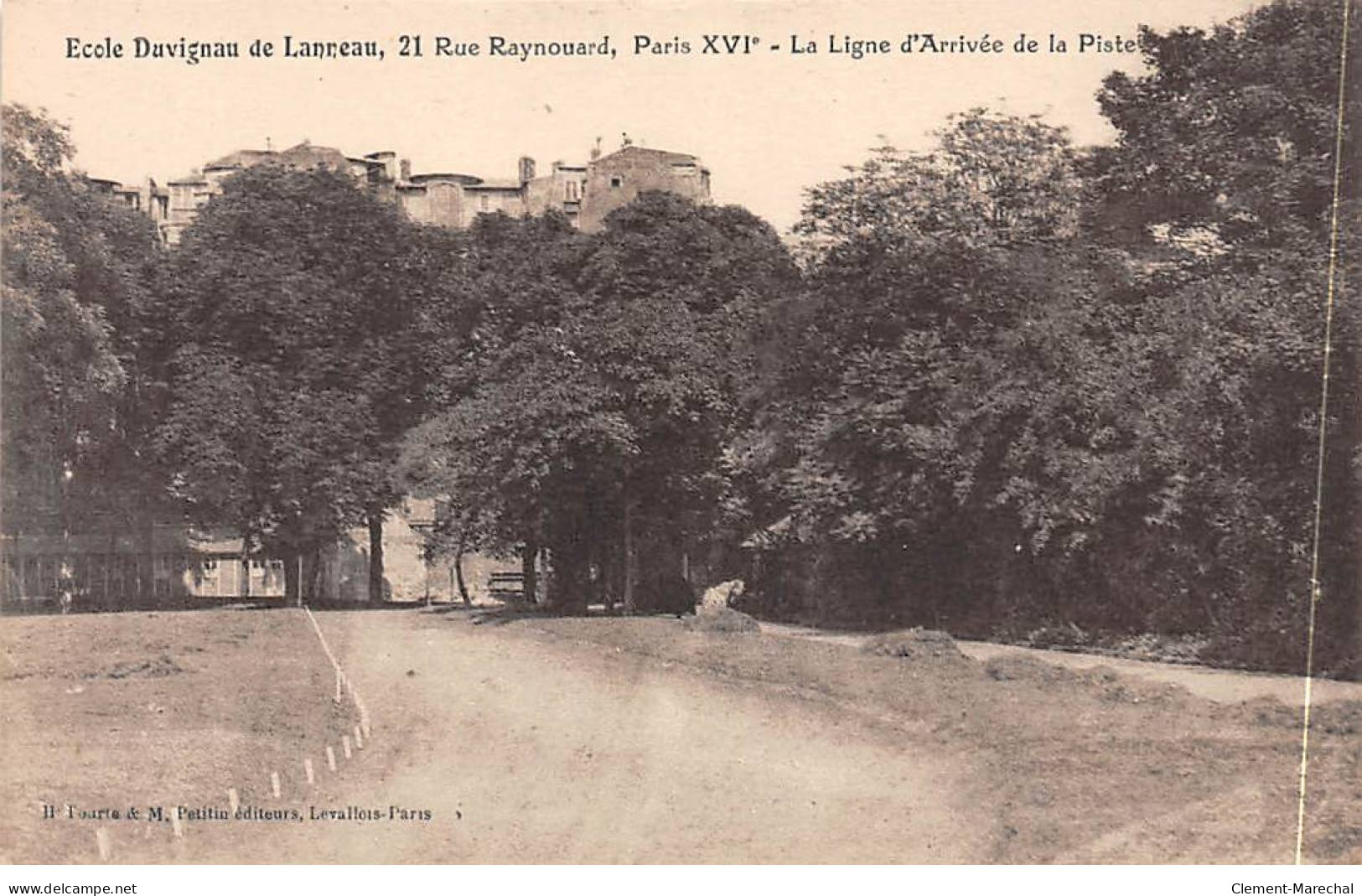 PARIS - Ecole Duvignau De Lanneau - Rue Raynouard - La Ligne D'Arrivée De La Piste - Très Bon état - Bildung, Schulen & Universitäten