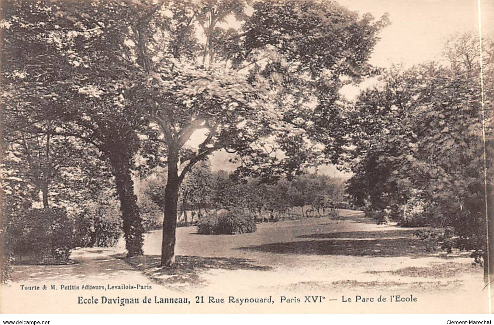 PARIS - Ecole Duvignau De Lanneau - Rue Raynouard - Le Parc De L'Ecole - Très Bon état - Education, Schools And Universities