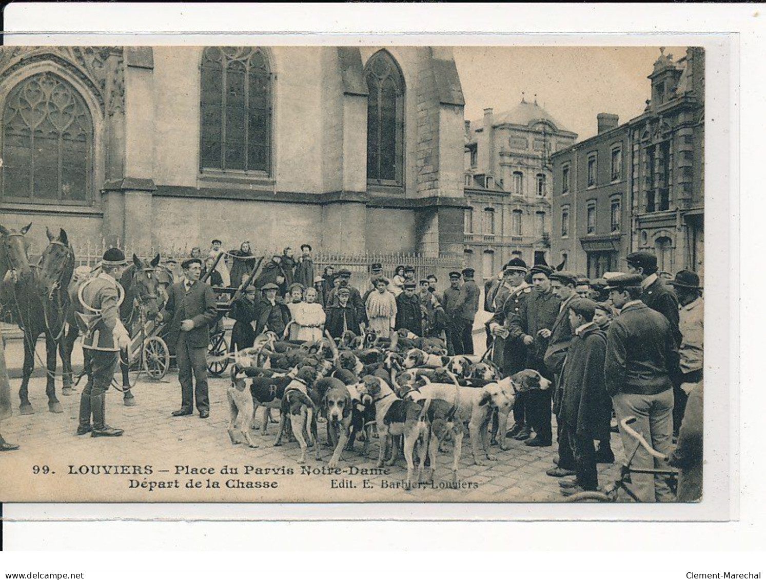 LOUVIERS : Place Du Parvis Notre-Dame, Départ De La Chasse - Très Bon état - Louviers