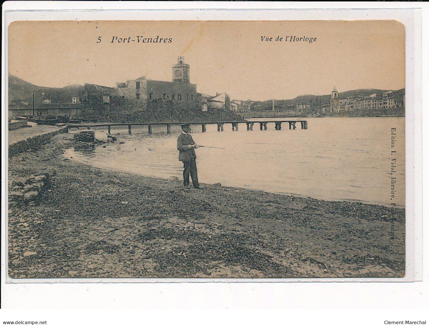 PORT VENDRES : Vue De L'Horloge, Un Chasseur - état - Port Vendres