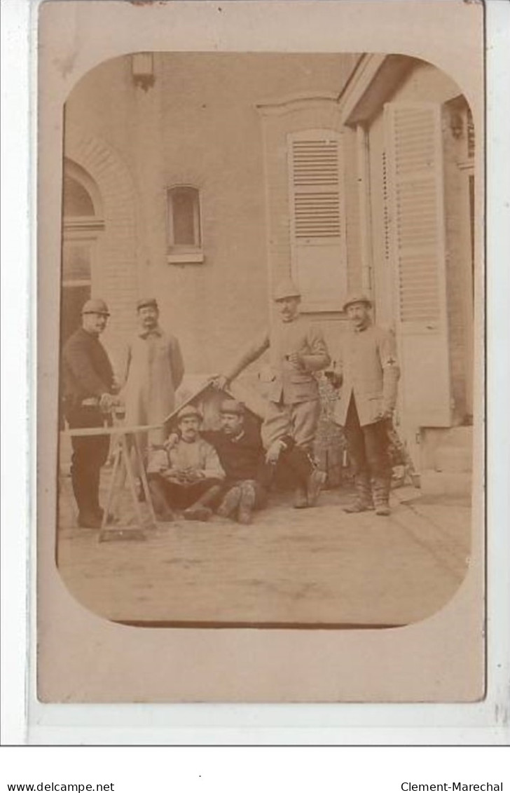 REIMS - CARTE PHOTO - Soldats - Très Bon état - Reims