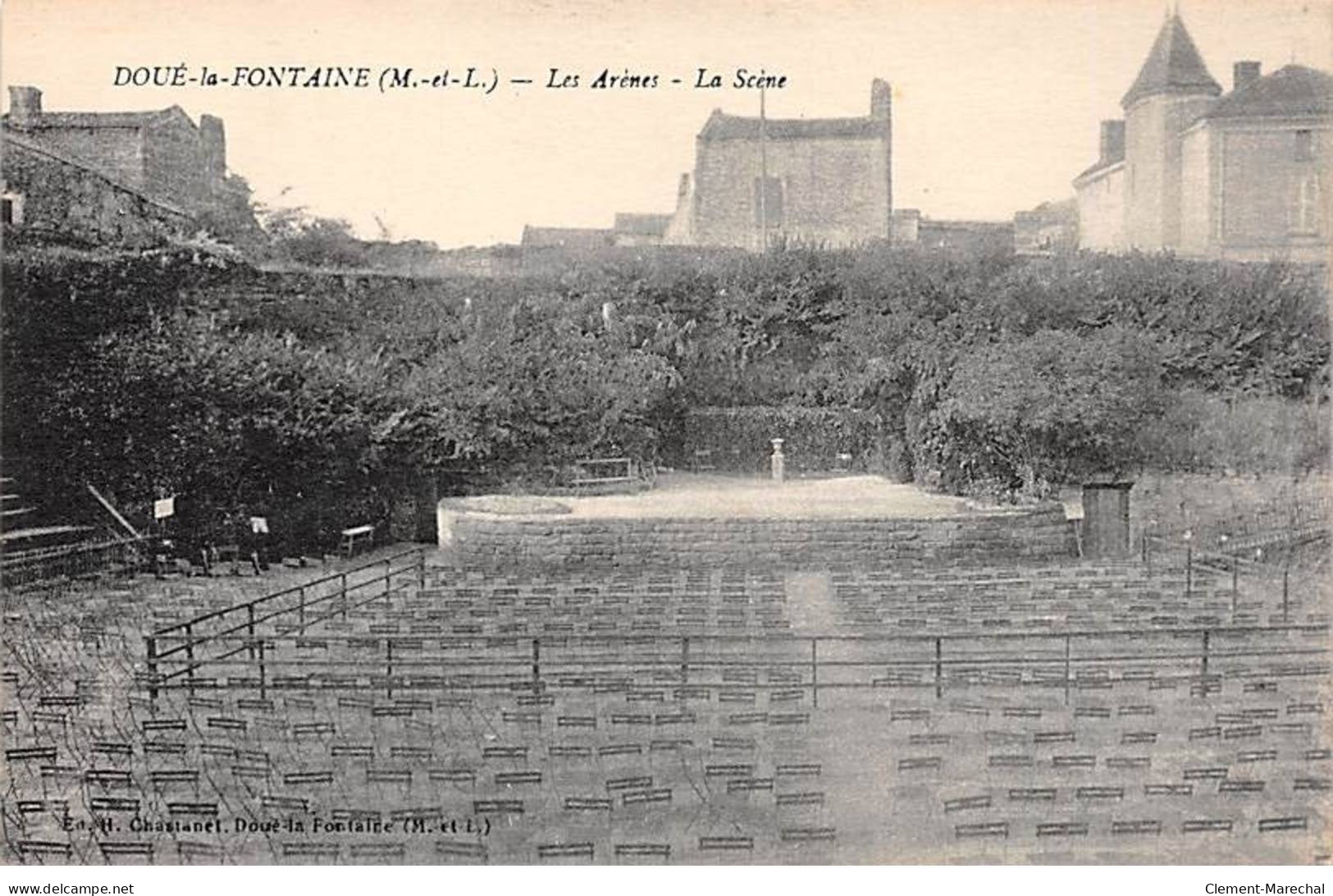 DOUE LA FONTAINE - Les Arènes - La Scène - Très Bon état - Doue La Fontaine