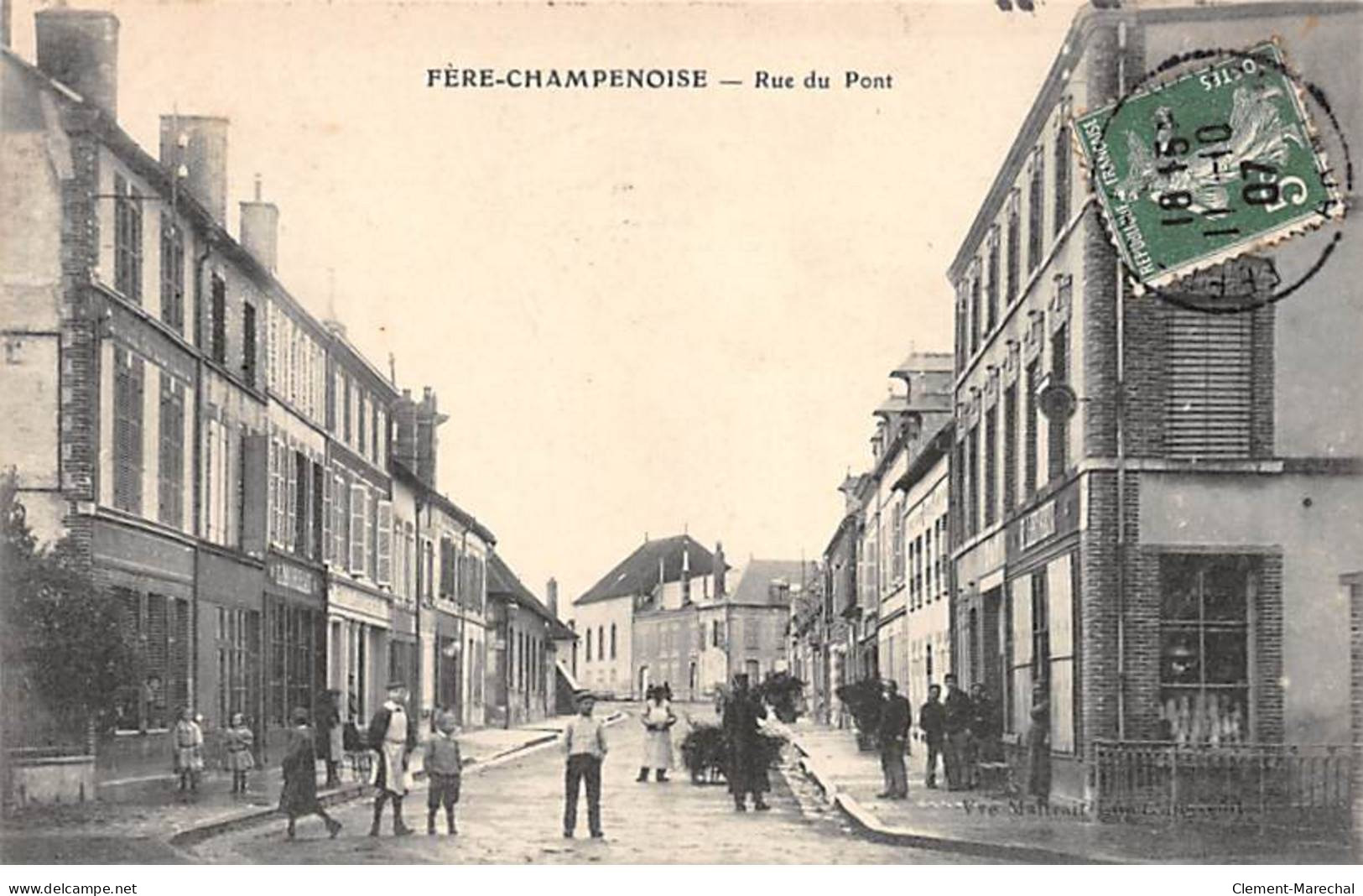 FERE CHAMPENOISE - Rue Du Pont - Très Bon état - Fère-Champenoise