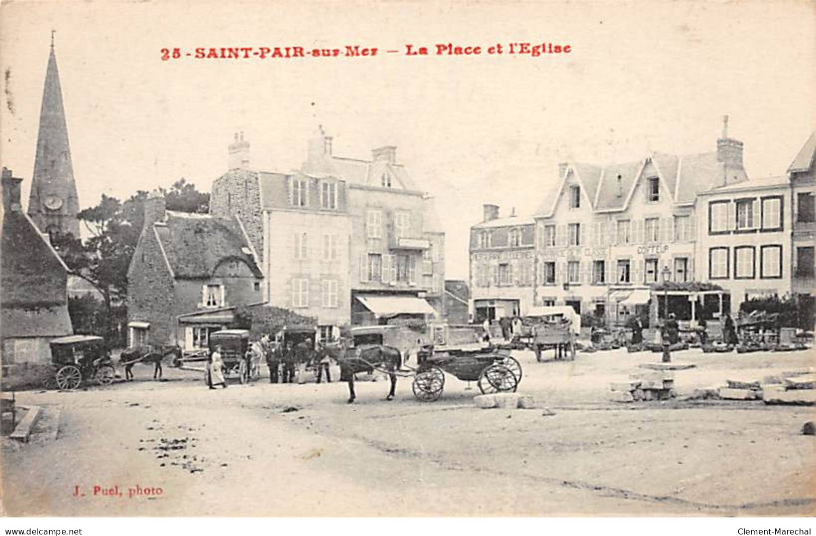 SAINT PAIR SUR MER - La Place Et L'Eglise - Très Bon état - Saint Pair Sur Mer