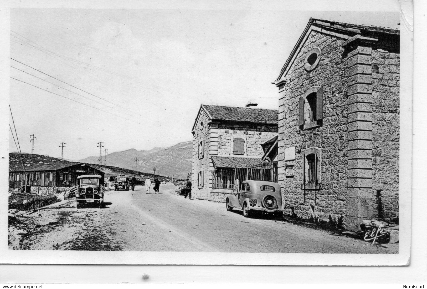 Ax-les-Thermes Animée Col De Puymorens Maison Cantonnière Belle Voiture Camion - Ax Les Thermes