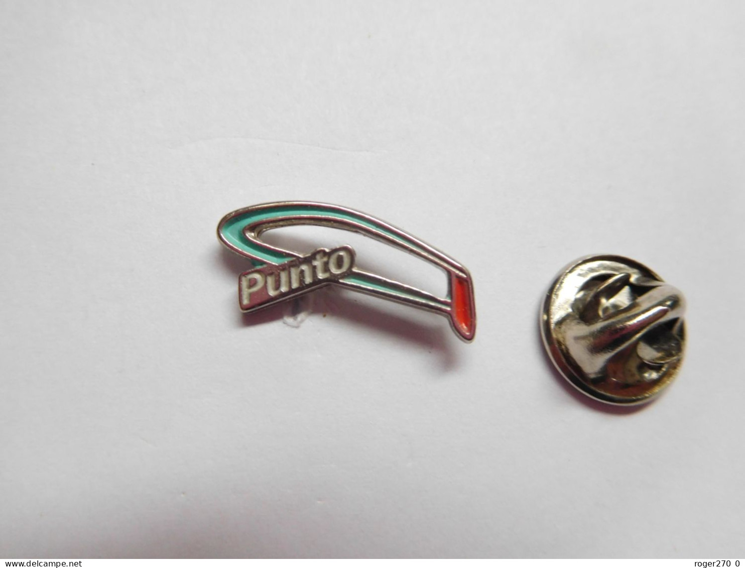 Beau Pin's , Auto Fiat Punto , Logo Argent , Non Signé - Fiat