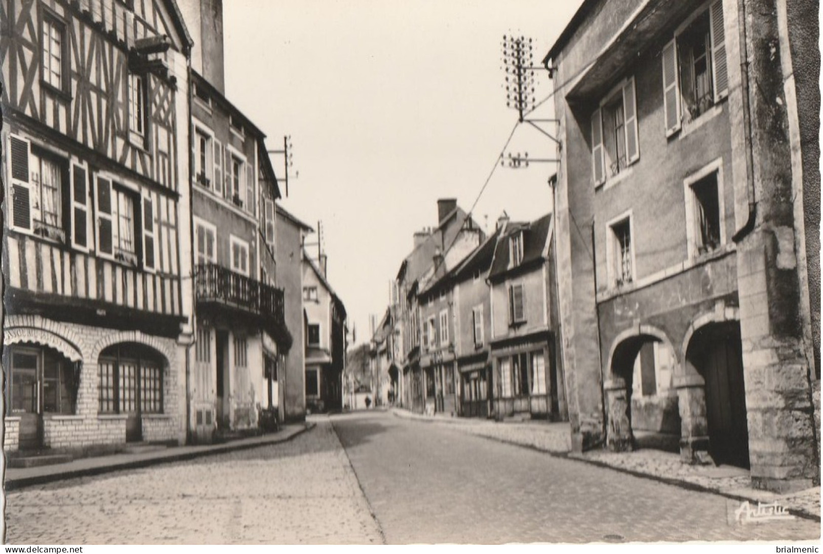 NOYERS Sur SEREIN   Grande Rue - Noyers Sur Serein