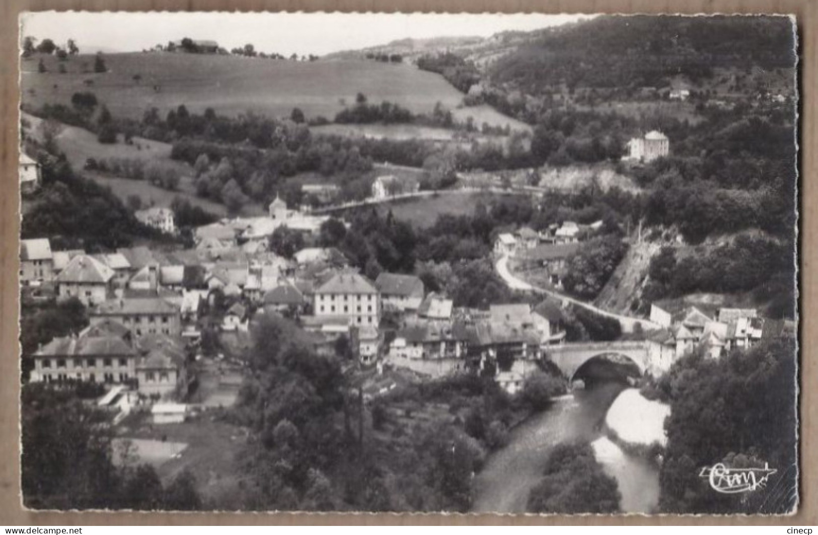 CPSM 74 - ALBY Sur CHERAN - Vue Générale Aérienne - TB PLAN D'ensemble Et Du Centre Du Village - Détails Maisons - Alby-sur-Cheran