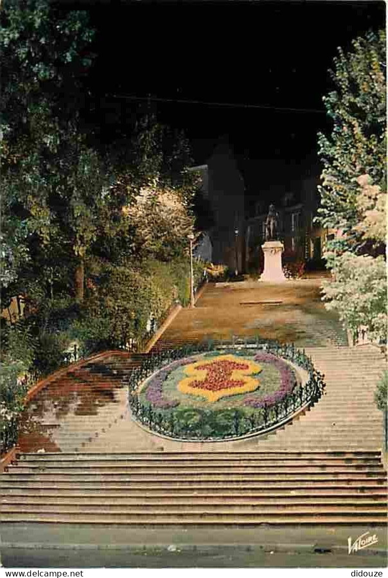 41 - Blois - L'escalier Et La Statue De Denis Papin Illuminés - Vue De Nuit - CPM - Voir Scans Recto-Verso - Blois