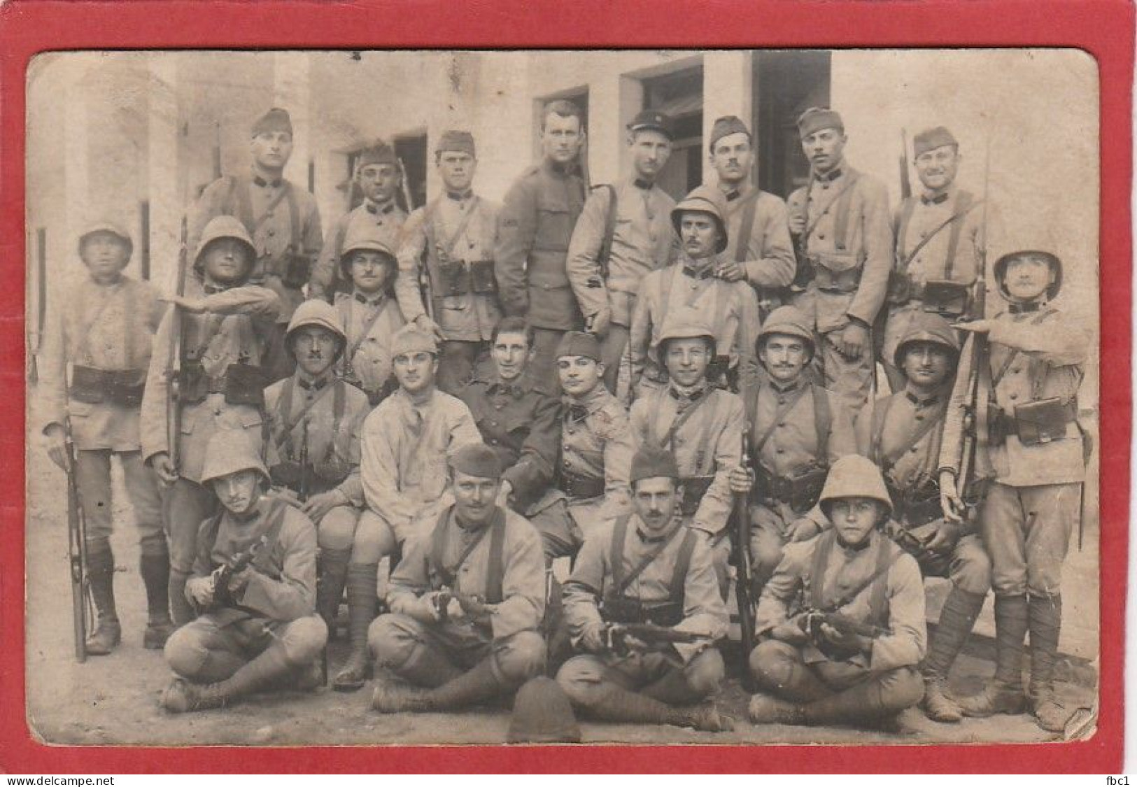 Militaria - Groupe De Militaires à Hussein Dey (Algérie) - Guerre, Militaire