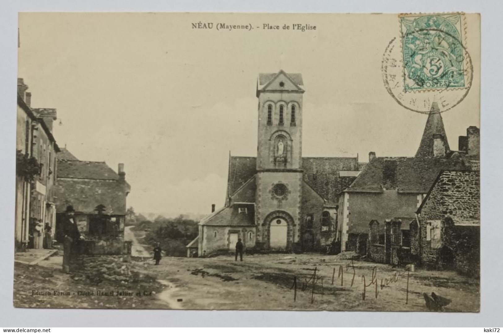 Néau (Mayenne) - Place De L'Eglise (animée, Circulée Et Timbrée 1905 - Edit. Fortin Cliché Hamel Jallier Et Cie) - Sonstige & Ohne Zuordnung