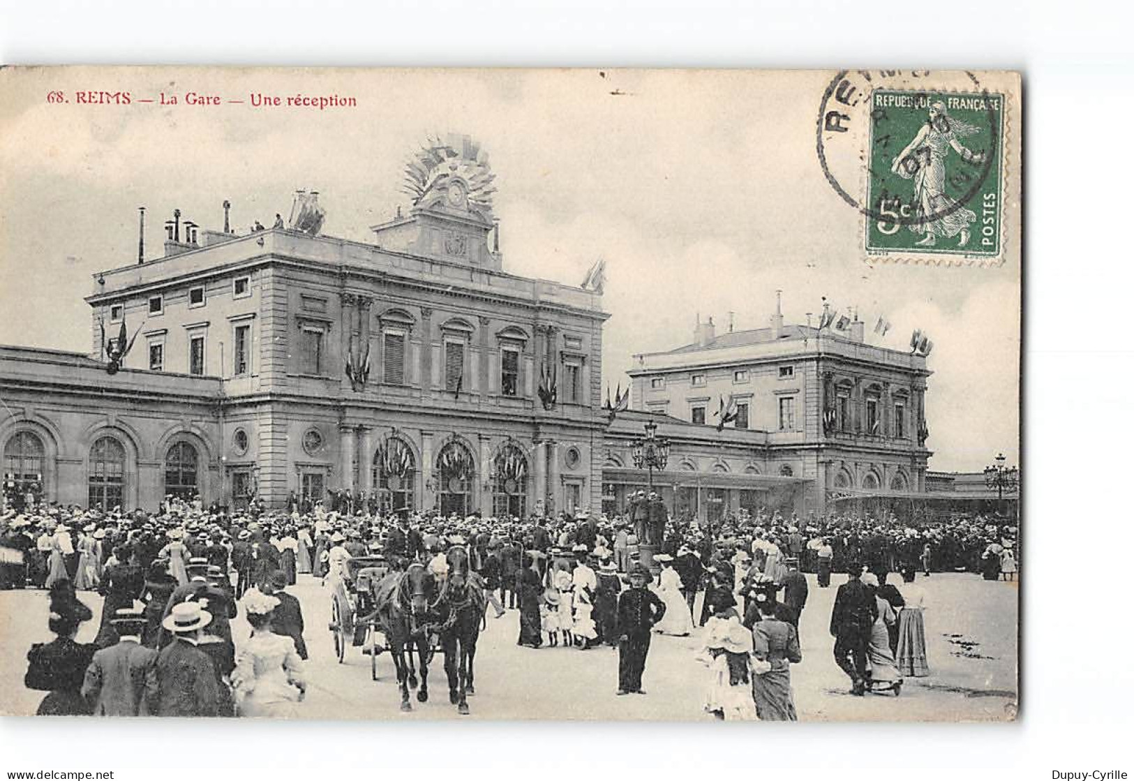 REIMS - La Gare - Une Réception - Très Bon état - Reims