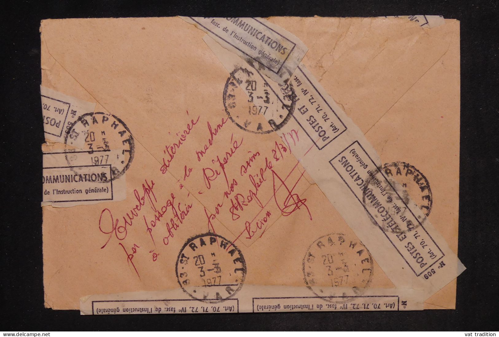 FRANCE - Enveloppe Accidenté Lors Du Passage à La Machine à Oblitérer Et Réparée Par La Poste En 1977 - L 153077 - Unfallpost