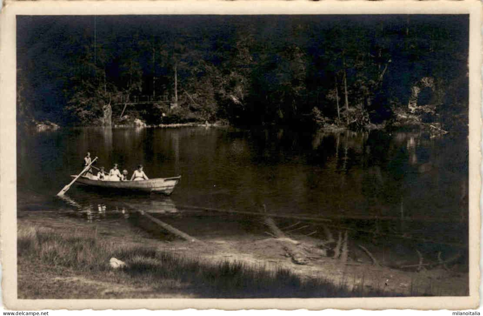Blausee - Lötschbergbahn, Station Blausee-Mitholz - Kandergrund