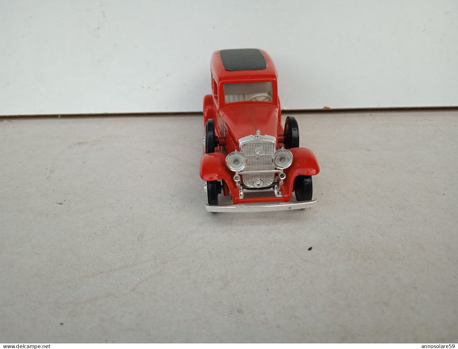 MODELLINO AUTO SOLIDO CADILLAC V 16 1931 - SCALA 1:43 - ROSSA - Solido