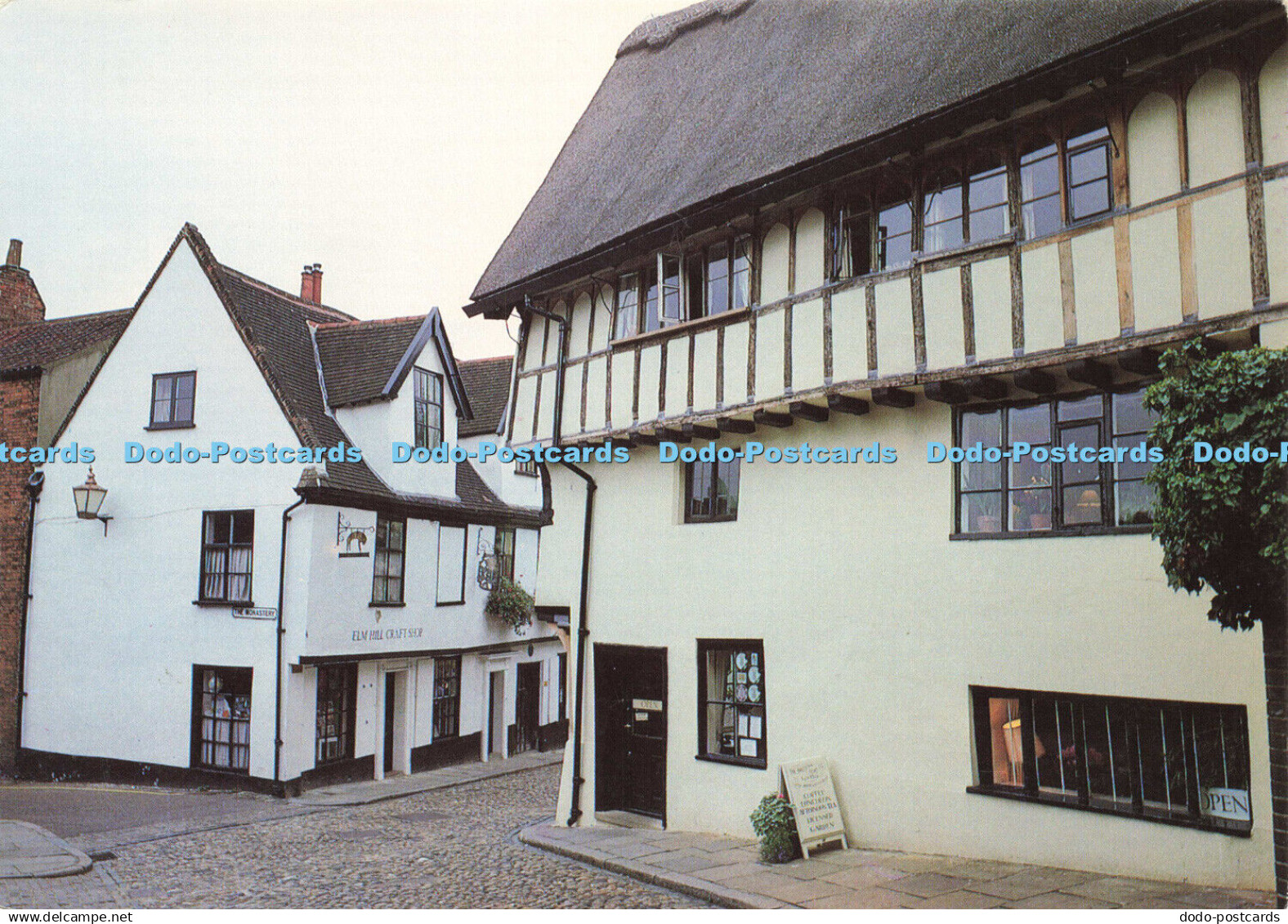 D188442 Norwich. Elm Hill. Elm Hill Craft Shop - Monde