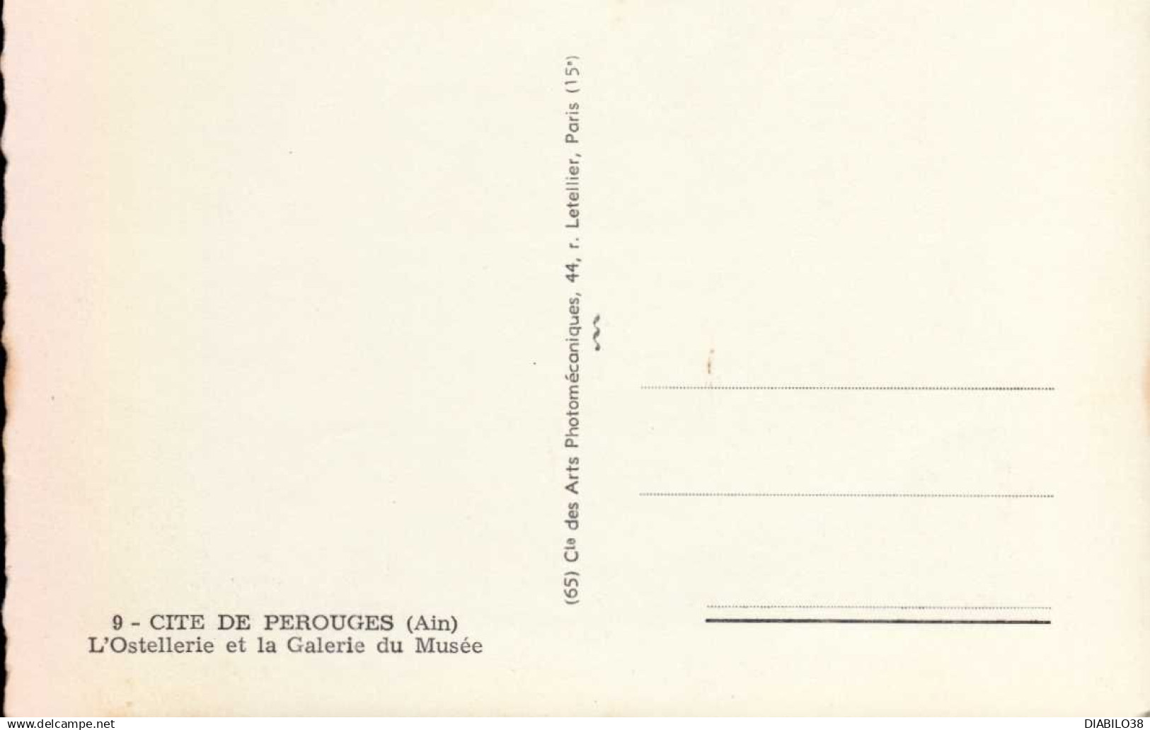 PEROUGES  ( AIN )   LOT DE 3 CARTES . L ' HOSTELLERIE DU VIEUX PEROUGES , ET LA GALERIE DU MUSEE , MULTI-VUES.  . . - Pérouges