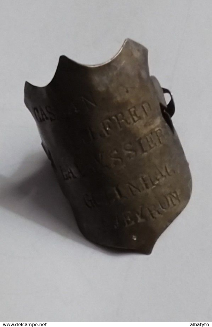 Vélo Plaque Laiton Ancienne Immatriculation Identification Propriétaire Golinhac La Vayssière Aveyron Alfred Cassan - Nummerplaten