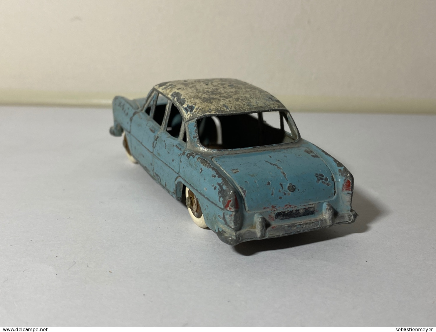 DINKY TOYS D'ORIGINE SIMCA VERSAILLES - Dinky