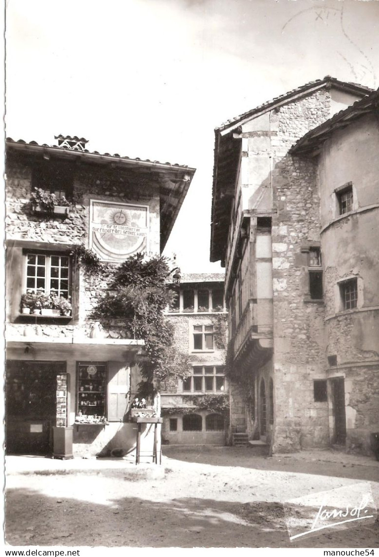 LOT DE 10 CPSM DE PEROUGES