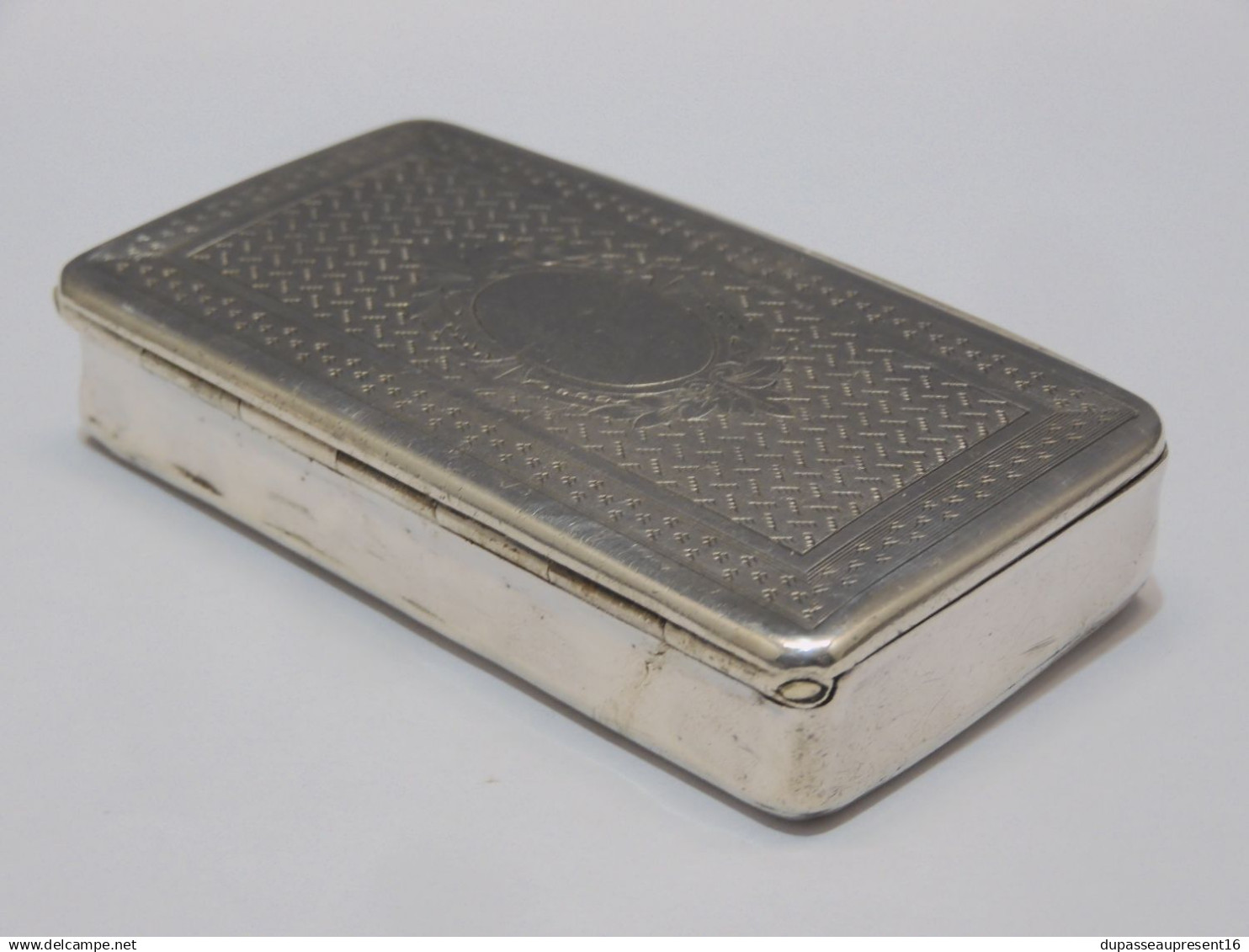 -BELLE TABATIERE ARGENT Guilloché XIXe CARTOUCHE VIERGE poinçon MINERVE       E