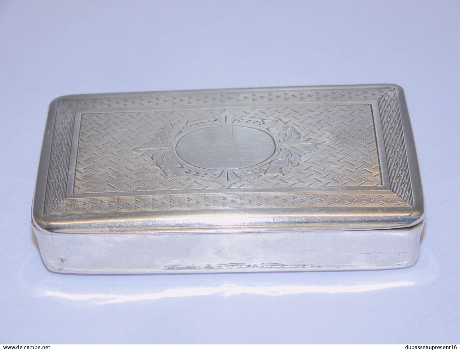 -BELLE TABATIERE ARGENT Guilloché XIXe CARTOUCHE VIERGE poinçon MINERVE       E