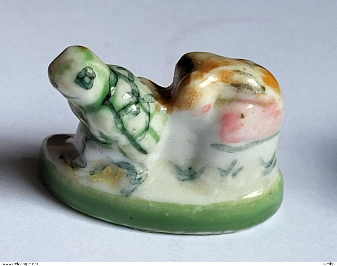 Fève Fables De LA FONTAINE Lot De 2 Fèves Le Loup Et L'Agneau Le Lièvre Et Le Tortue - Animaux