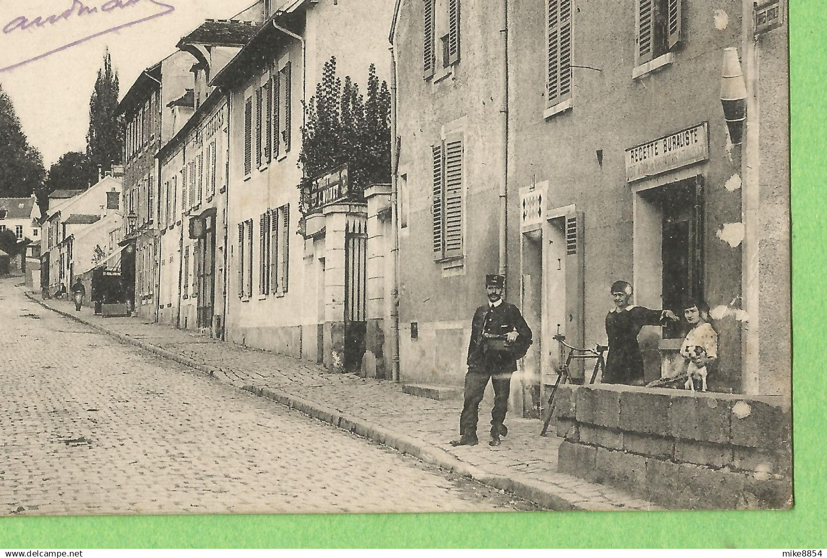 A191-9  CPA  JOUY-EN-JOSAS   (Seine Et Oise)  Rue De Beuvron - RECETTE BURALISTE - Receveur ?  +++++ - Jouy En Josas