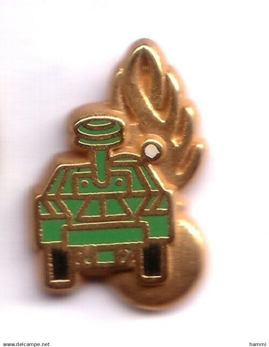 H124 Pin's Armée De Terre Gendarmerie Signé Boussemart EGM 1/1 Puis 16/1 Du GBGM De Versailles Satory  Achat Fixe Fixe - Militaria