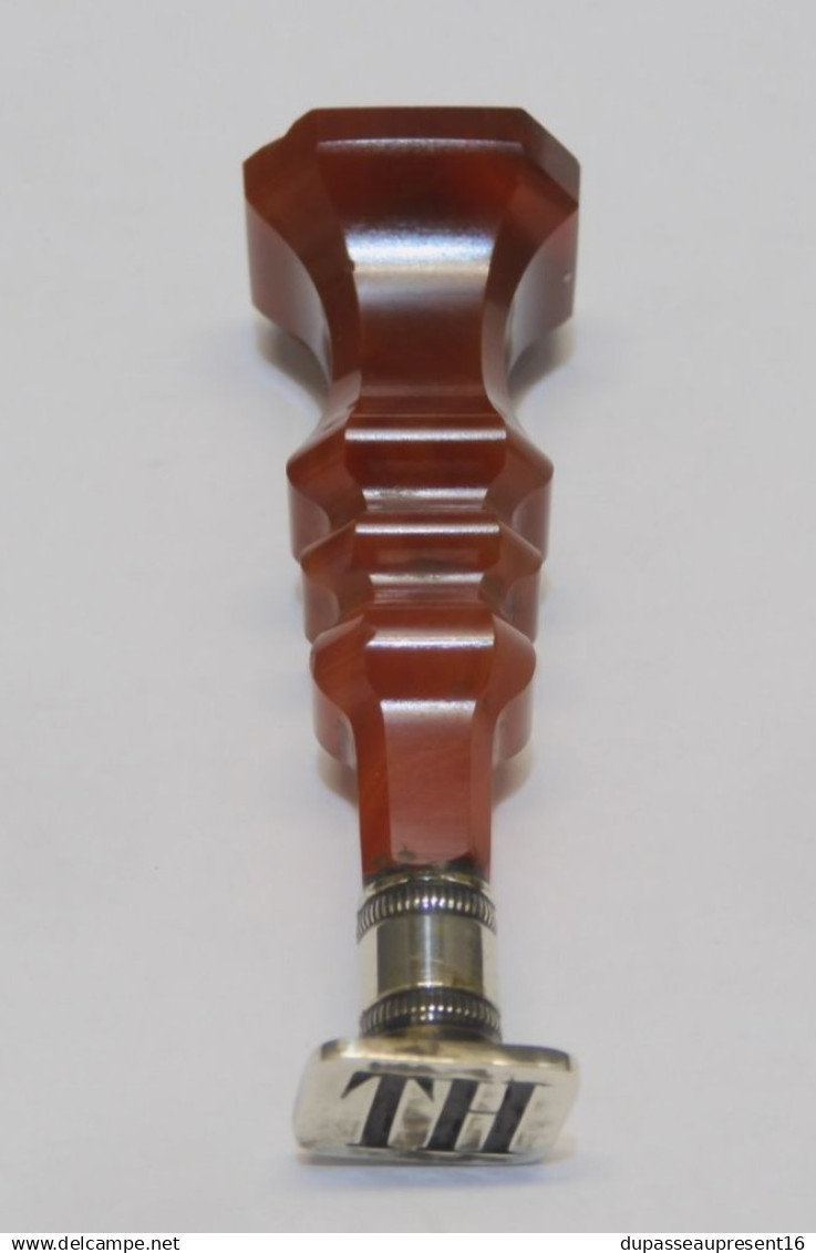 -SCEAU ANCIEN MANCHE AGATE BASE METAL Argenté MONOGRAMME H.T Ou TH   E - Seals