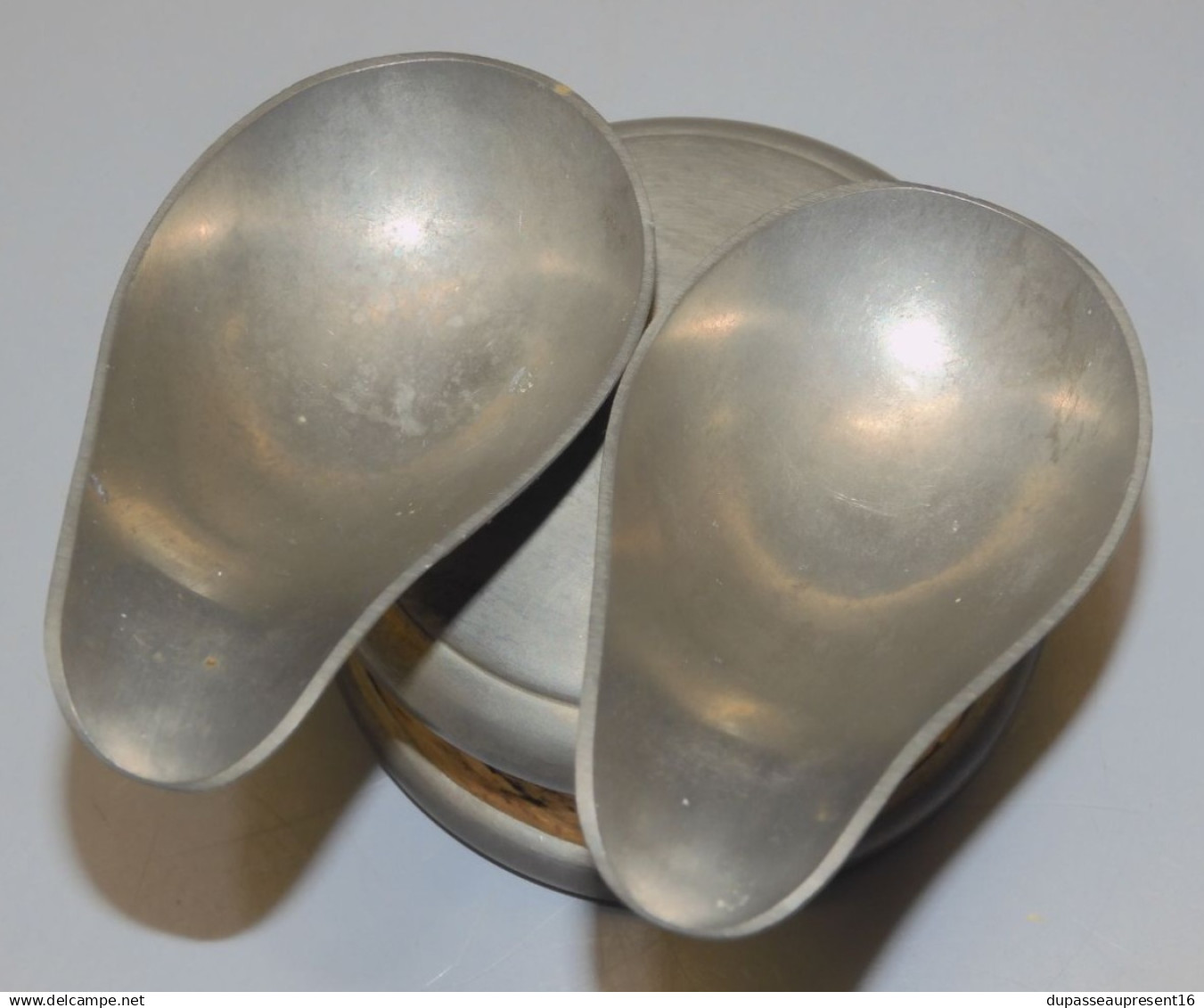 -PORTE PIPES ETAIN & LIEGE PEWTER ZINN CHANILL COLLECTION OBJET Du FUMEUR    E - Portapipas - Reposapipas