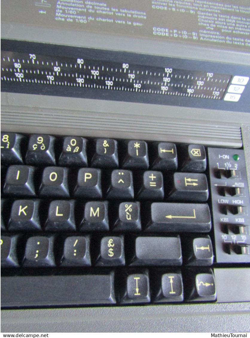 Machine à écrire électronique TEC (toshiba) TW-1200