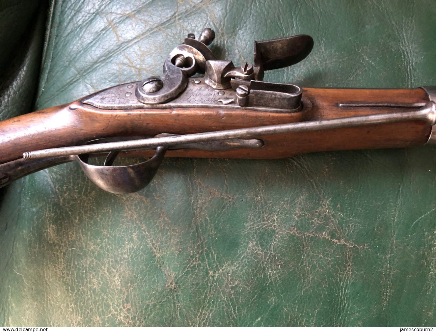 PISTOLET A SILEX 1763/66 REVOLUTIONNAIRE