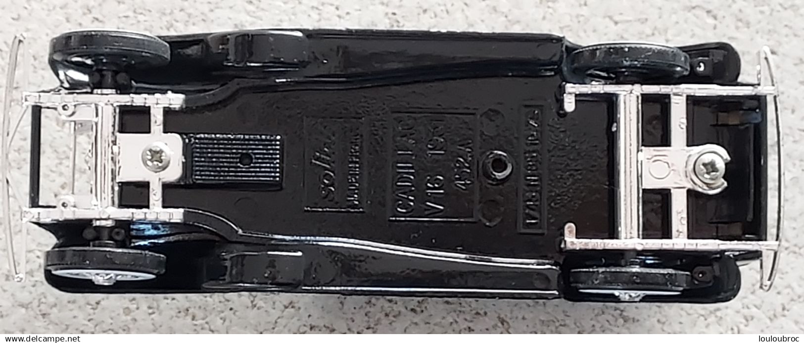 SOLIDO  CADILLAC V16 DE 1931 POLICE 101  ECHELLE 1/43e - Solido