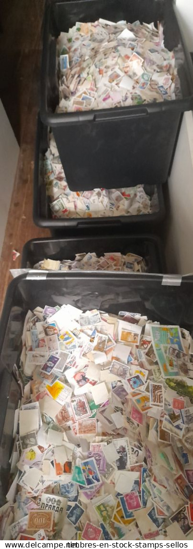 MONDE  ,  TIMBRES EN VRAC 900 G , DÉCOLLÉS, ANCIENS + MODERNES, TOUS FORMATS MINIMUM 12000 TIMBRES - Vrac (min 1000 Timbres)