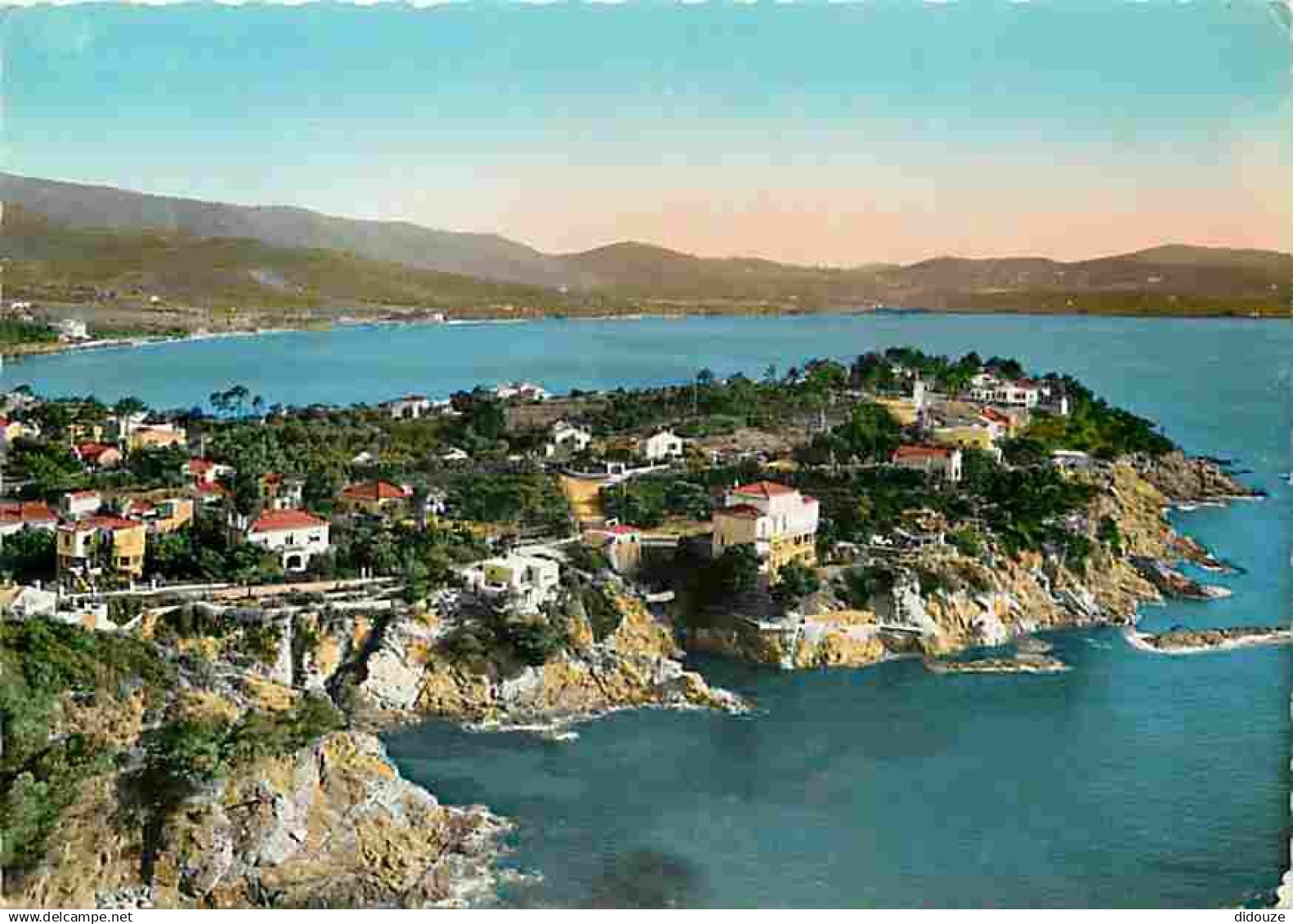 83 - Cavalaire Sur Mer - Le Cap Et Le Golfe - CPM - Voir Scans Recto-Verso - Cavalaire-sur-Mer