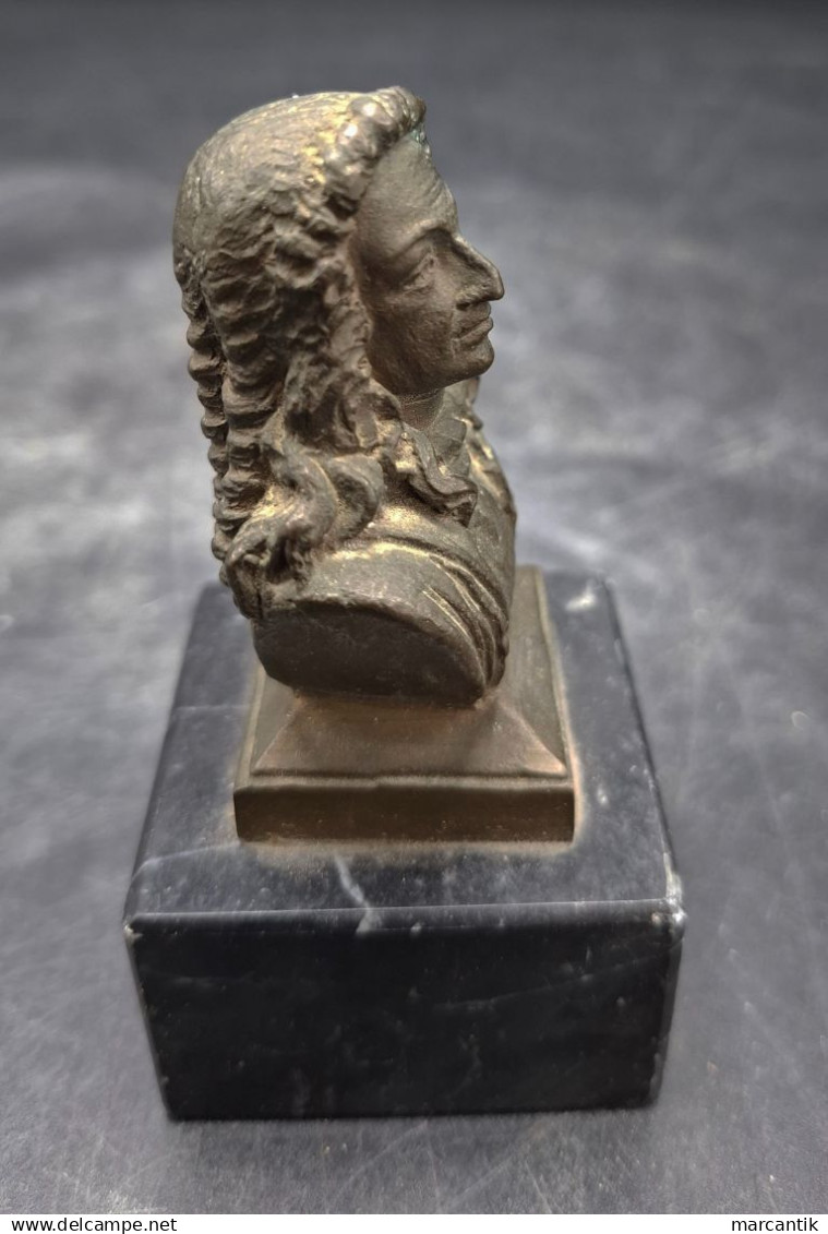 PEQUEÑO BUSTO DE CALAMINA DE LUIS I (1724) - EN PEANA DE MARMOL - Andere & Zonder Classificatie