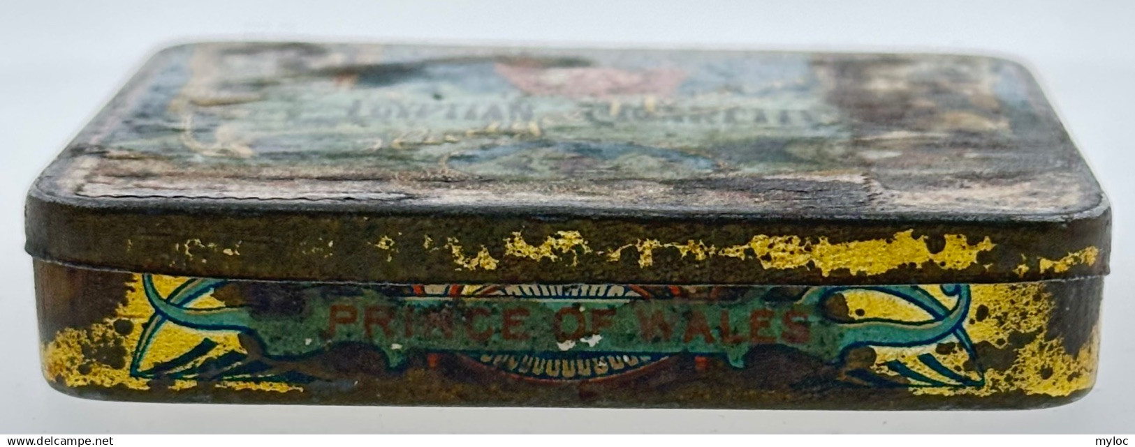 Ancienne Boite En Fer (vide) HADGES NESSIM Pour 20 Cigarettes Egyptiennes. - Sigarettenkokers (leeg)