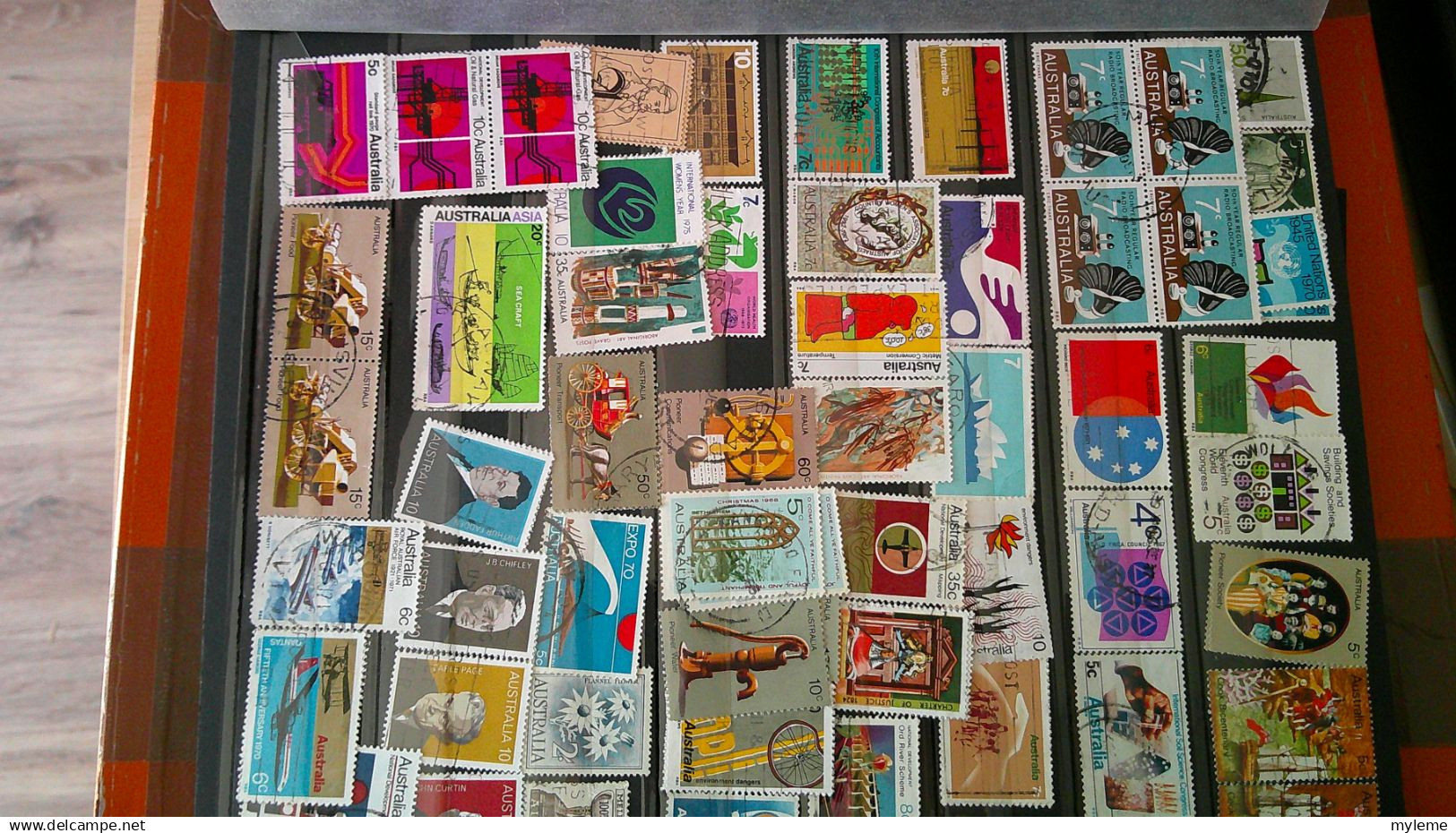 BS228 Bel ensemble de timbres de divers pays + France N° 256 + 269 ** signés cote 510 euros . A saisir !!!