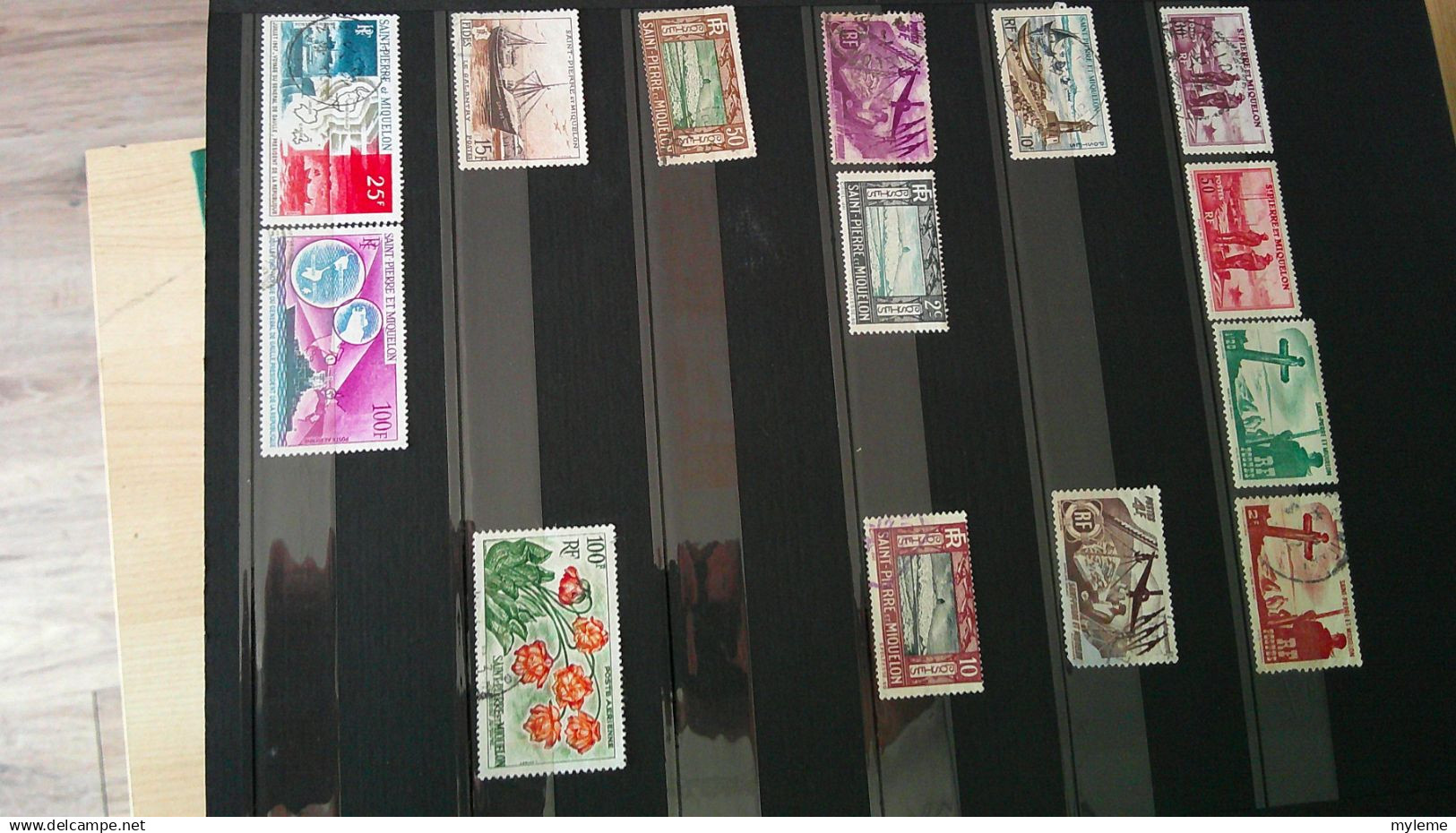 BS228 Bel ensemble de timbres de divers pays + France N° 257A ** signé cote 1650 euros . A saisir !!!
