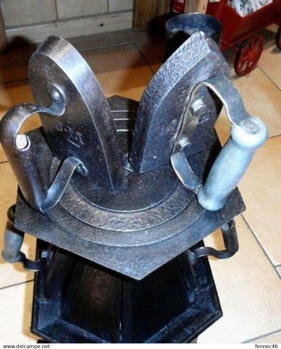 * Ancien Fourneau "Chauffe Fer à Repasser" Avec 6 Fers Différents - Ancient Tools