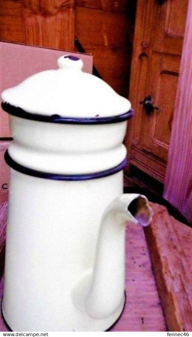 * Ancienne Cafetière émaillée, Jaune-pâle Et Avec Son Filtre (complète) - Andere & Zonder Classificatie