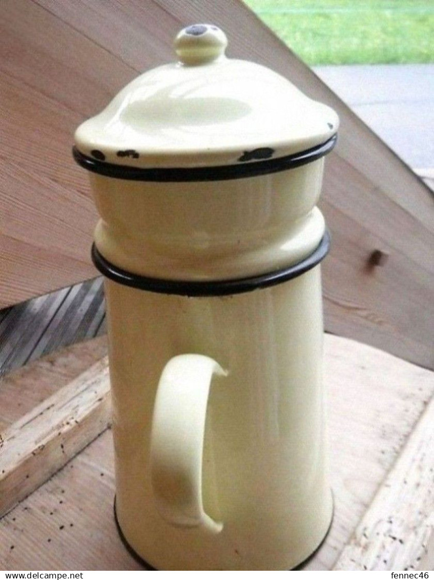 * Ancienne Cafetière émaillée, Jaune-pâle Et Avec Son Filtre (complète) - Andere & Zonder Classificatie