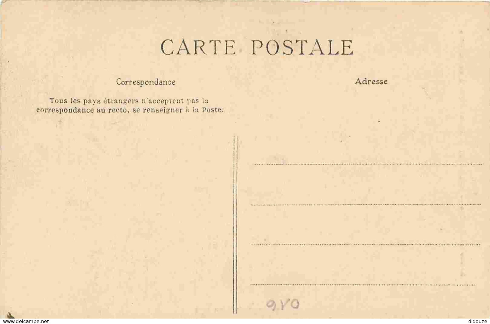 85 - Aizenay - Etude De Coiffes - Jeune Fille à Sa Toilette - Animée - Femme - Folklore - Scène Et Types - CPA - Voir Sc - Aizenay