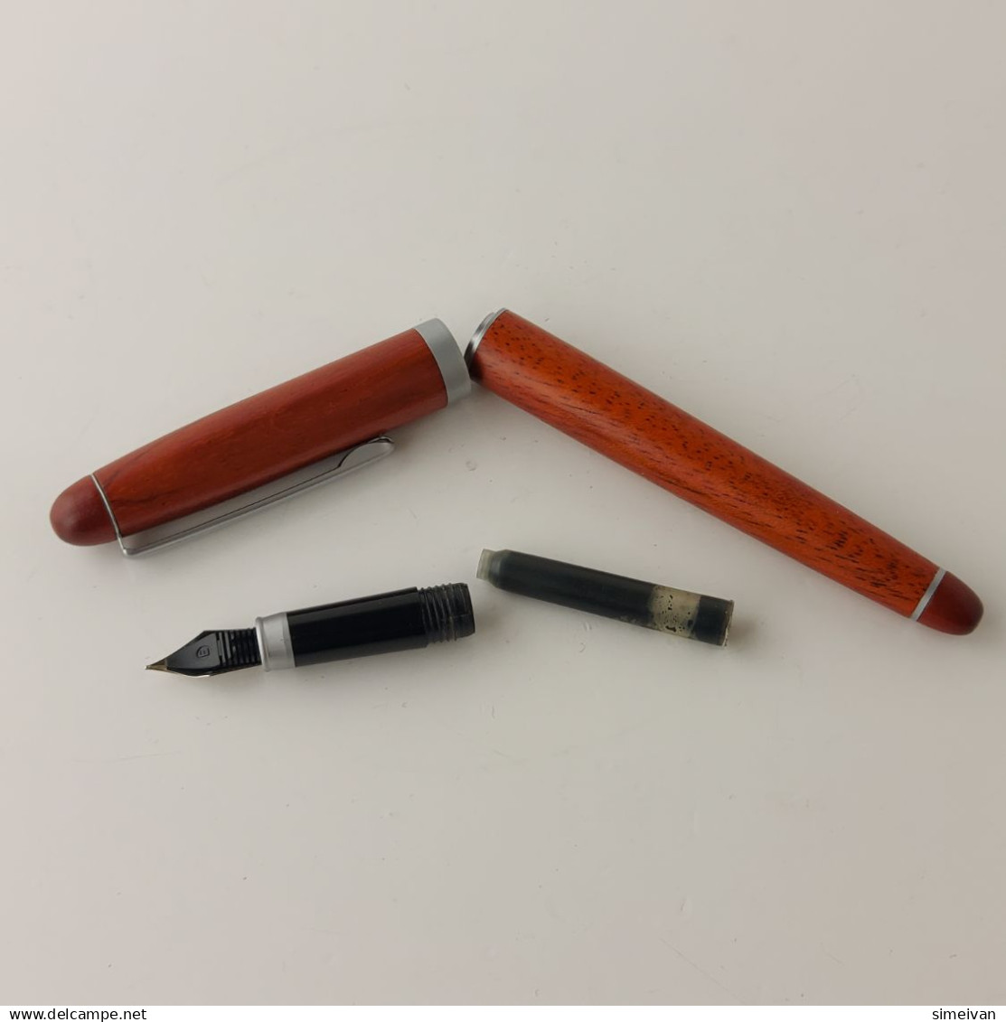Wooden Fountain Pen Unbranded Iridium Point Germany Medium Nib Matte Trim #5824