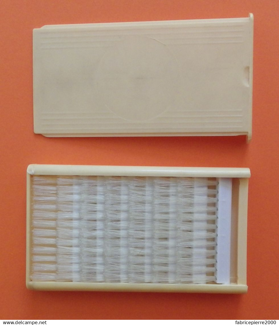 SLIDAWAY - Brosse Repliable à Cheveux Ou à Vêtements V.1960 EXC ETAT - Altri & Non Classificati