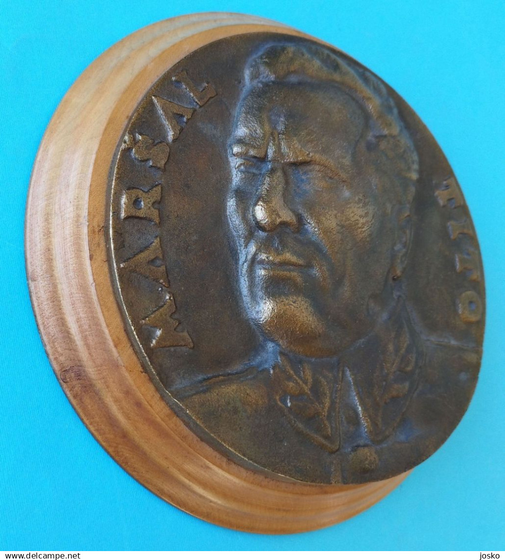 MARSHAL TITO Heavy, Massive Bronze Portrait On Wood * Josip Broz Tito Yugoslavia President Marshal Of The Yugoslav Army - Other & Unclassified