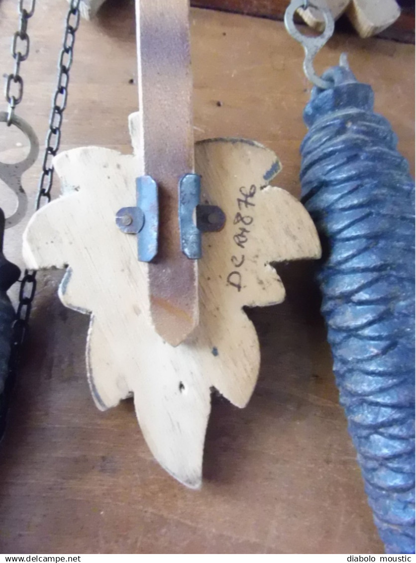 COUCOU , Origine Allemagne , en état de marche ( réglage à faire)....manque une aiguille