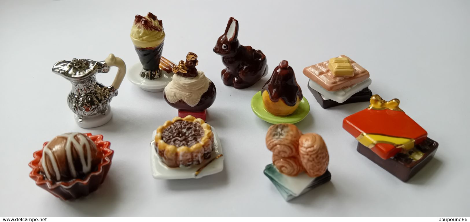 FEVE - FEVES  "C COMME CHOCOLAT 2008" -  SERIE COMPLETE DE 10 FEVES - Autres & Non Classés